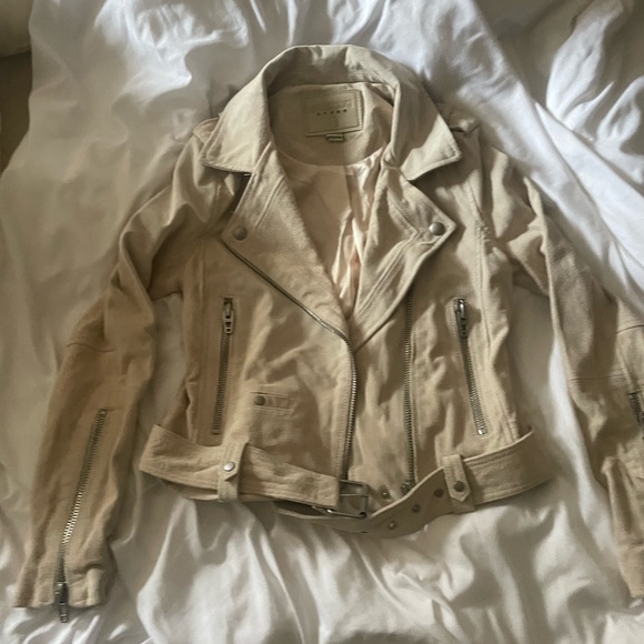 100% Leather Jacket - Picture 8 of 8